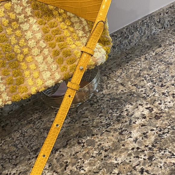 Sam Edelman yellow crocodile boho purse - Picture 8 of 13